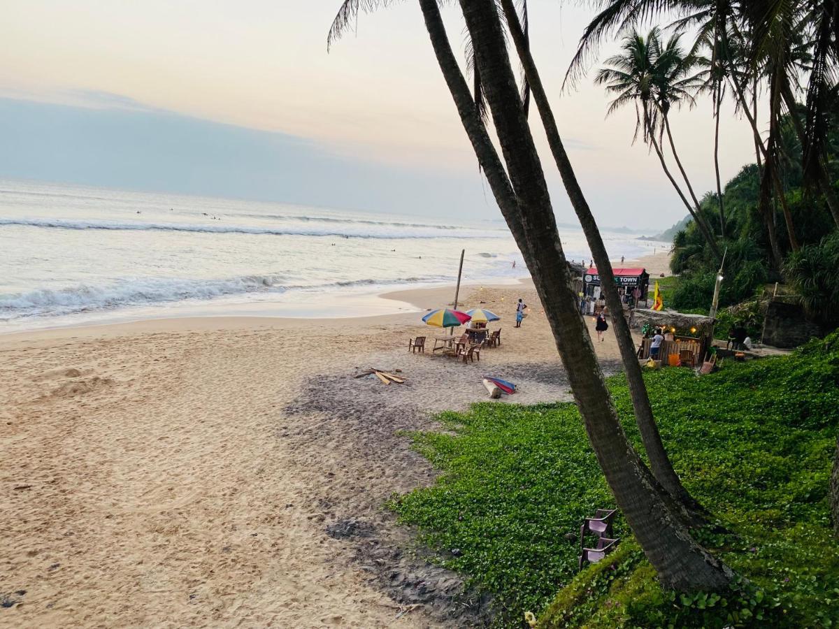 Moon Bridge Beach Resort 마타라 외부 사진